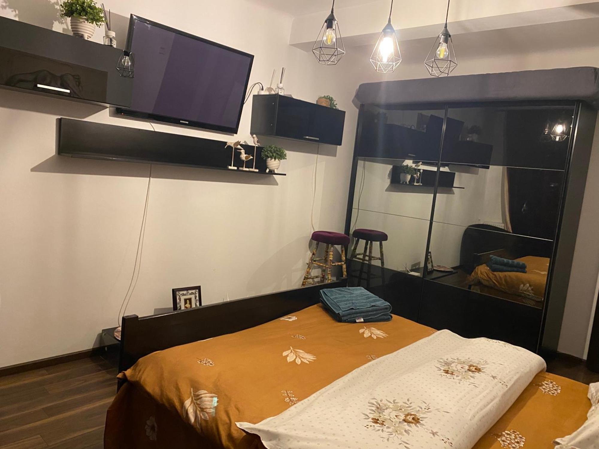 Black&White Studio Ultracentral Craiova Ngoại thất bức ảnh